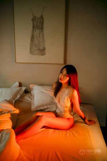 男女剧烈运动扑克牌